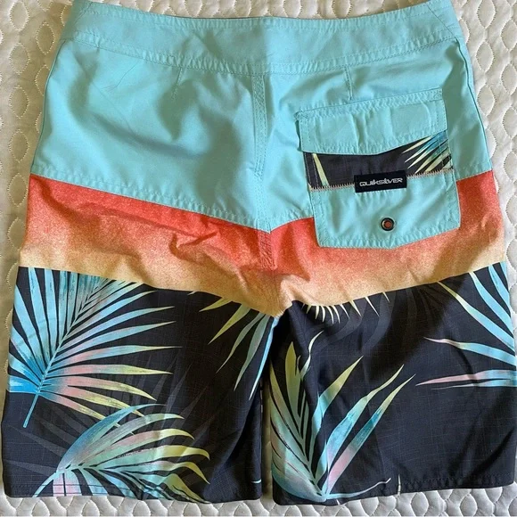 Quicksilver boys board shorts NWOT - Picture 6 of 7